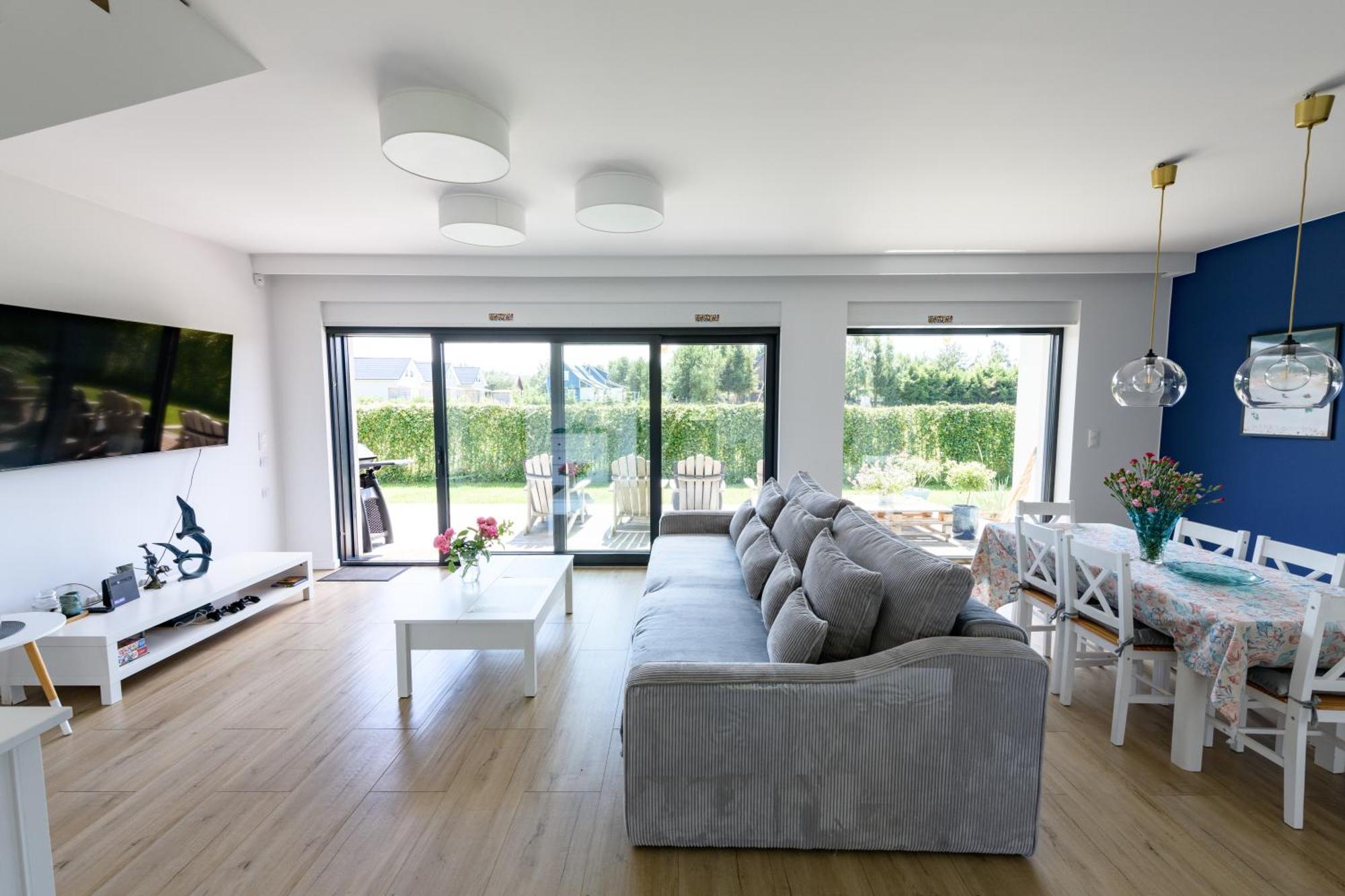 Przejrzysty Villa ซาชิโน ภายนอก รูปภาพ