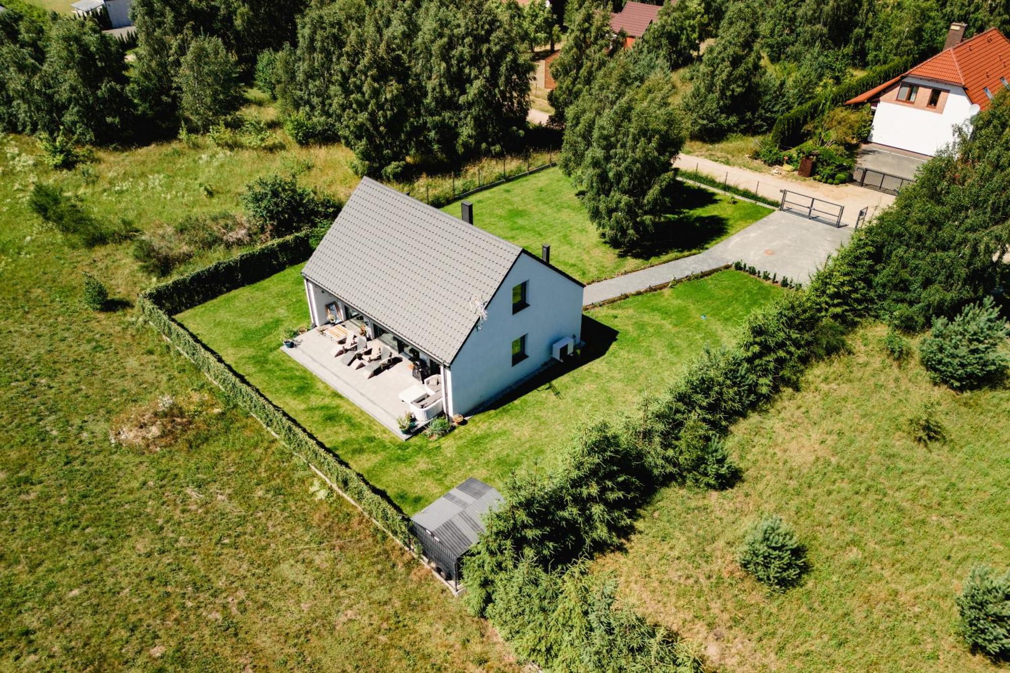 Przejrzysty Villa ซาชิโน ภายนอก รูปภาพ